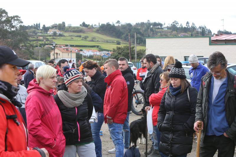 Unas 150 personas han acudido a la llamada para tratar de localizar a la mujer desaparecida. 