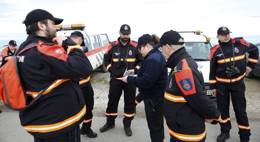 Fotos: Amplio dispositivo de búsqueda en Gijón para encontrar a Lorena Torre