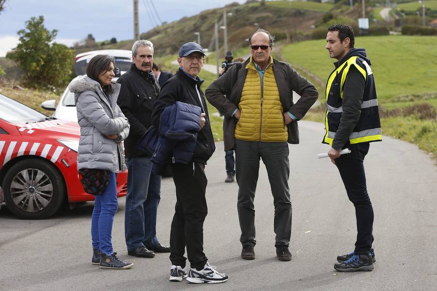 La búsqueda de Lorena Torre se ha reanudado este viernes. Más de cuarenta efectivos participan en el operativo, que rastrea la costa de Gijón en busca de algún indicio sobre la mujer, que desapareció el pasado día 1. 