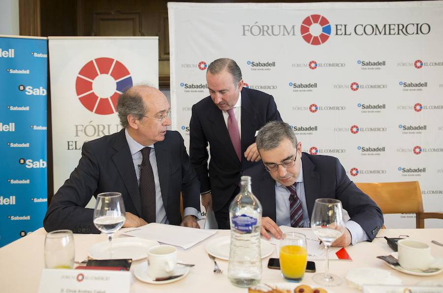 La ponencia corrió a cargo del subdirector general y director de Asset Management y Análisis de Banco Sabadell, Cirus Andreu. 