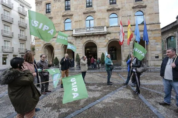 Funcionarios de USIPA reclaman un plus salarial. :: A. FLÓREZ