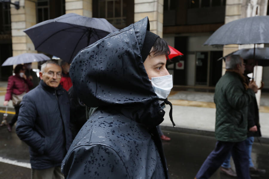 Fotos: Miles de personas se concentra en Gijón contra la contaminación en Asturias