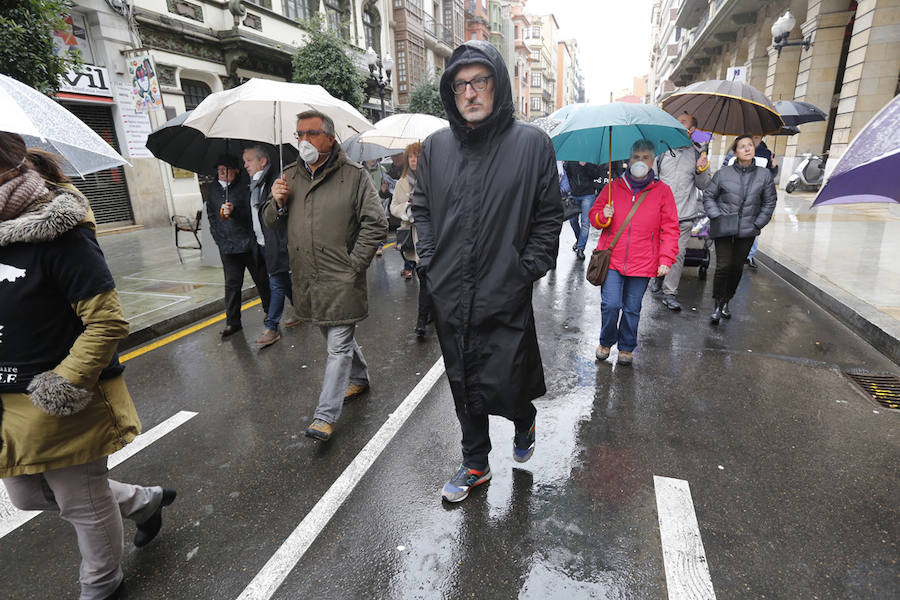 Fotos: Miles de personas se concentra en Gijón contra la contaminación en Asturias