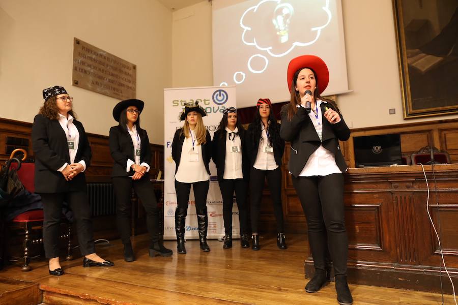 Medio centenar de estudiantes asturianos se han clasificado para la gran final de STARTinnova, el programa de fomento de la cultura emprendedora que promueve EL COMERCIO. Organizados en cinco equipos, han presentado sus proyectos ante un jurado de expertos en el Aula Magna del Edificio Histórico de la Universidad de Oviedo