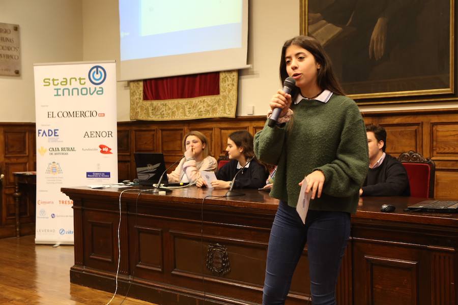 Medio centenar de estudiantes asturianos se han clasificado para la gran final de STARTinnova, el programa de fomento de la cultura emprendedora que promueve EL COMERCIO. Organizados en cinco equipos, han presentado sus proyectos ante un jurado de expertos en el Aula Magna del Edificio Histórico de la Universidad de Oviedo.