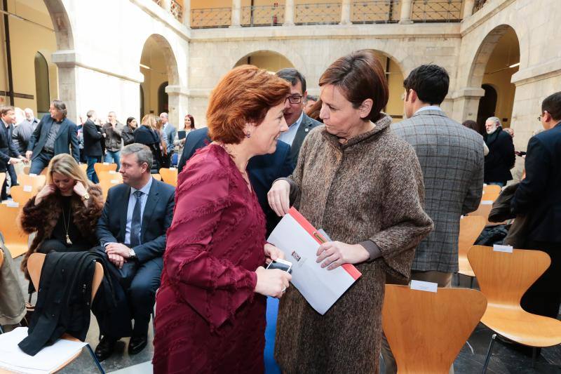 El acto tuvo lugar en el patio del Centro de Cultura Antiguo Instituto y estuvo presidido por la alcaldesa de Gijón, Carmen Moriyón, y el director de Ser Gijón y Ser Avilés, Pablo González-Palacios.