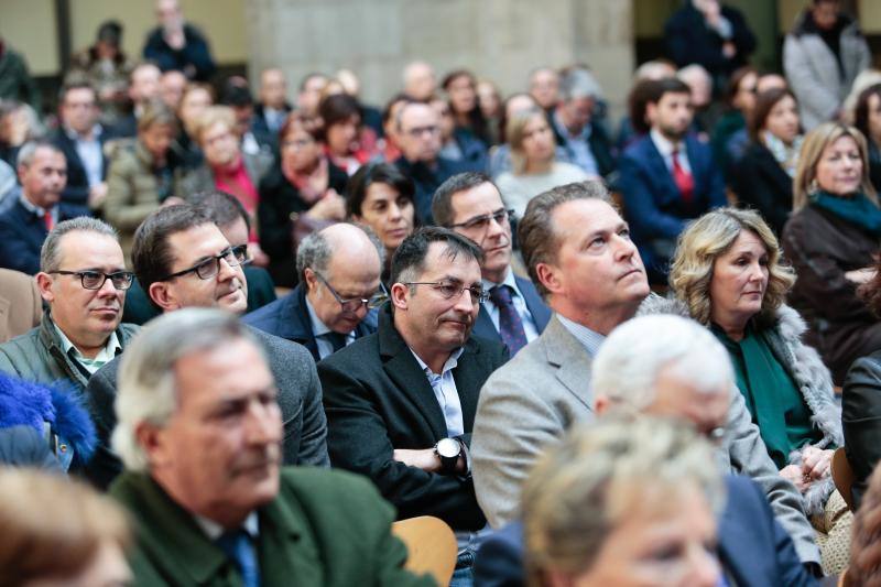 El acto tuvo lugar en el patio del Centro de Cultura Antiguo Instituto y estuvo presidido por la alcaldesa de Gijón, Carmen Moriyón, y el director de Ser Gijón y Ser Avilés, Pablo González-Palacios.