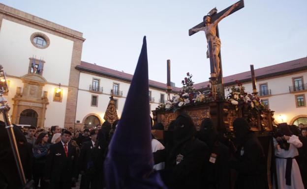 Imagen. Un momento de la procesión de ayer.