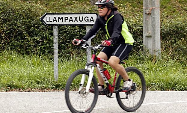 Llampaxuga tiene sus indicadores en asturiano. 