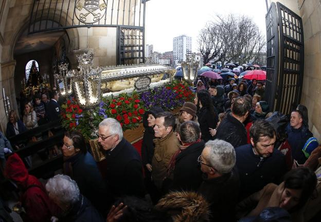 Semana Santa | El Santo Entierro, la cuarta procesión cancelada este año |  El Comercio: Diario de Asturias
