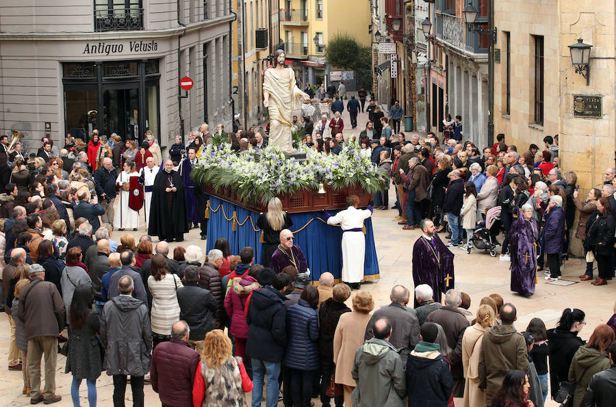 Fotos: Las mejores imágenes de la procesión del Jesús Resucitado en Oviedo