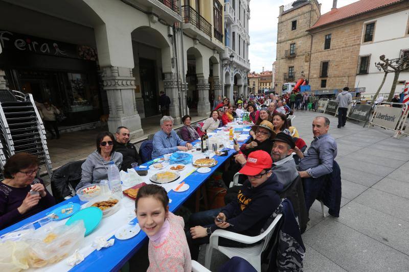 Fotos: Las mejores imágenes de la Comida en la Calle de Avilés