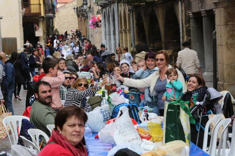 Fotos: Las mejores imágenes de la Comida en la Calle de Avilés