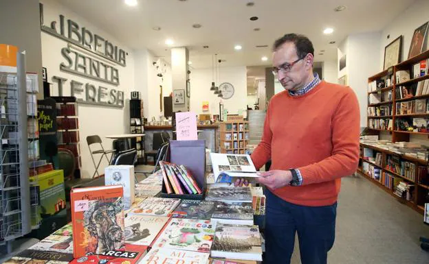Pedro Polledo, en la Librería Santa Teresa.
