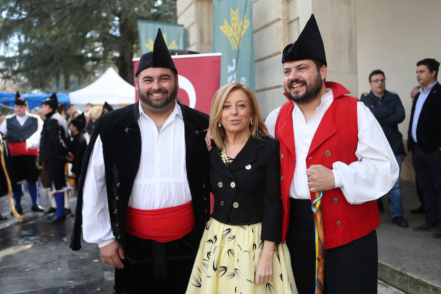 La Pola vive una multitudinaria jornada de los Güevos Pintos, declarada de Interés Turístico Nacional desde el año 1968