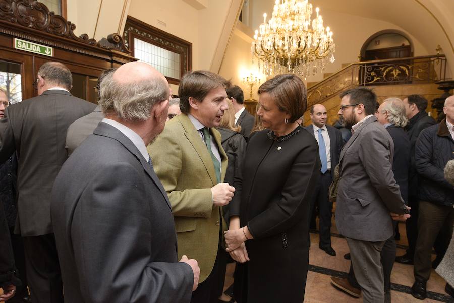 María Neira, directora de Salud Pública de la OMS, Antonio Gamoneda, los astilleros Gondán y Armón y las unidades policiales que luchan contra el maltrato han sido los galardonados de esta edición.