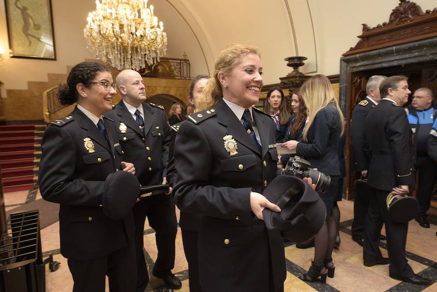 María Neira, directora de Salud Pública de la OMS, Antonio Gamoneda, los astilleros Gondán y Armón y las unidades policiales que luchan contra el maltrato han sido los galardonados de esta edición.