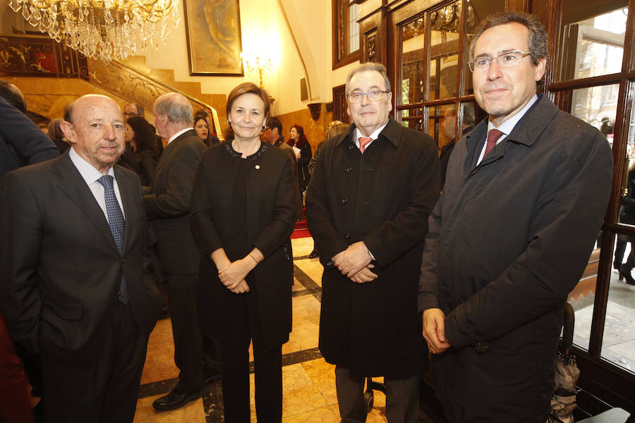 María Neira, directora de Salud Pública de la OMS, Antonio Gamoneda, los astilleros Gondán y Armón y las unidades policiales que luchan contra el maltrato han sido los galardonados de esta edición.