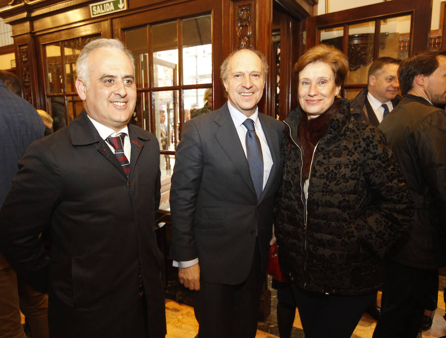 María Neira, directora de Salud Pública de la OMS, Antonio Gamoneda, los astilleros Gondán y Armón y las unidades policiales que luchan contra el maltrato han sido los galardonados de esta edición.