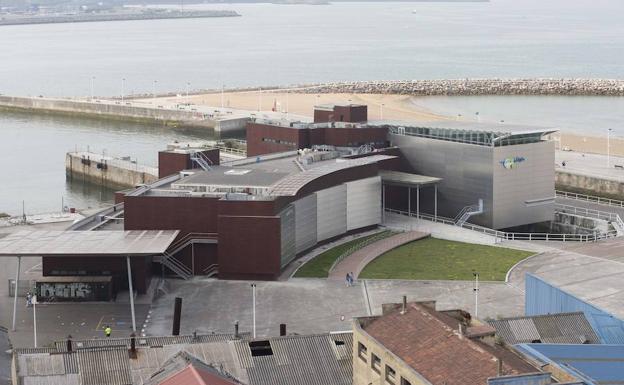 Cuatro empresas optan a gestionar el Acuario de Gijón para los próximos quince años