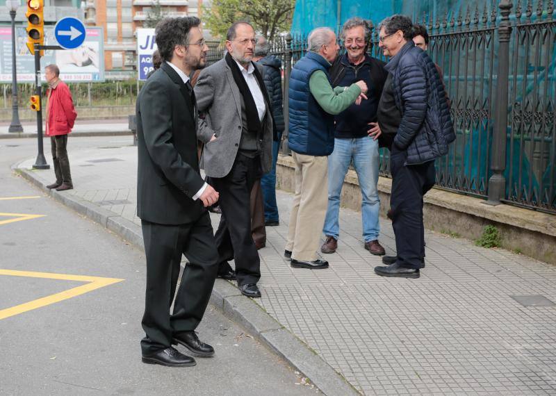 El funeral por el historiador de la arquitectura local en la iglesia parroquial de la Asunción congregó a sus familiares, compañeros y amigos.