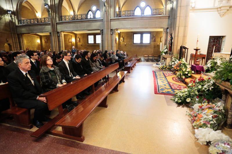 El funeral por el historiador de la arquitectura local en la iglesia parroquial de la Asunción congregó a sus familiares, compañeros y amigos.