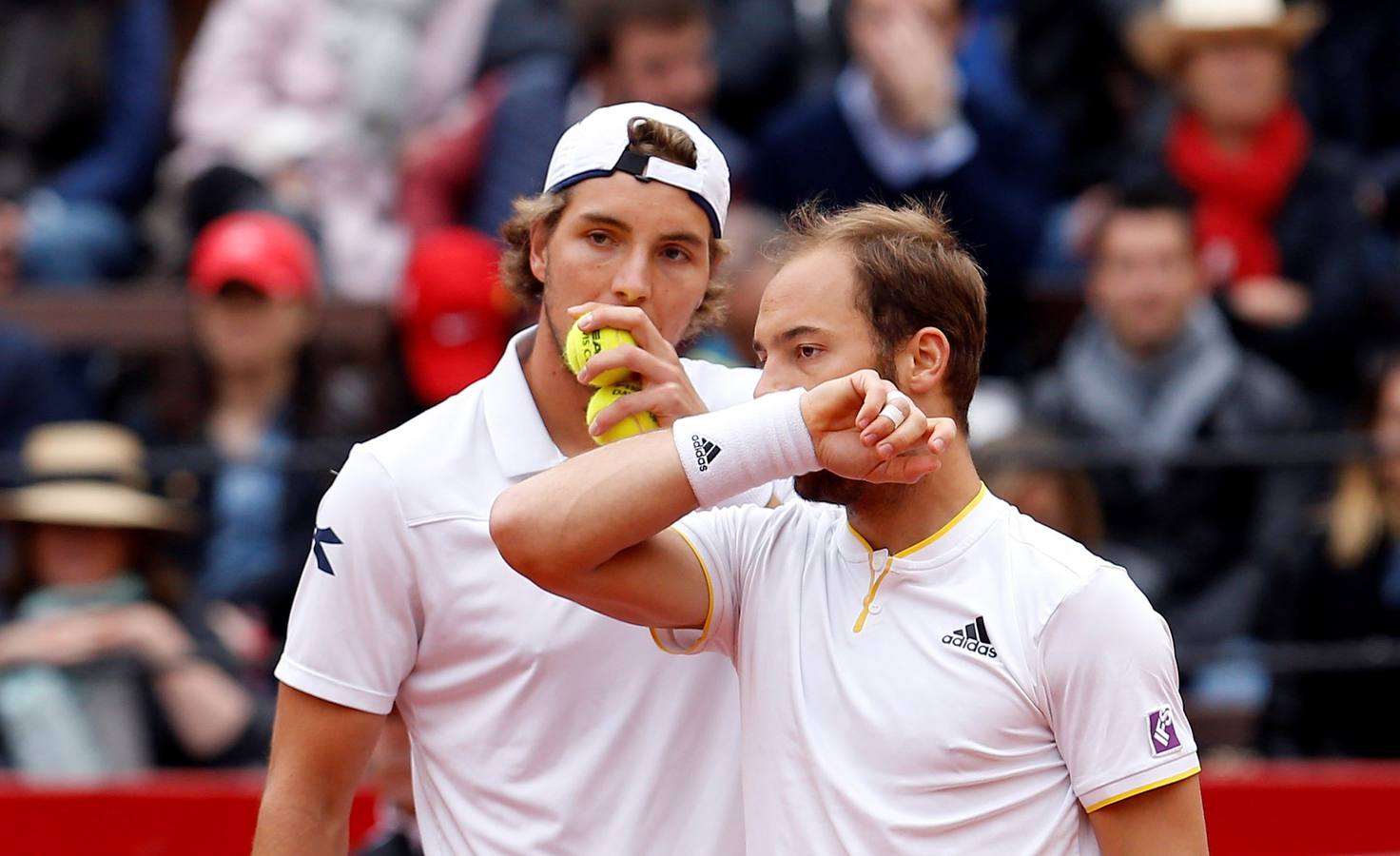 El punto de dobles lo han disputado Feliciano López y Marc López, por parte de España y Jan-Lennard Struff y Tim Puetz, por Alemania. 