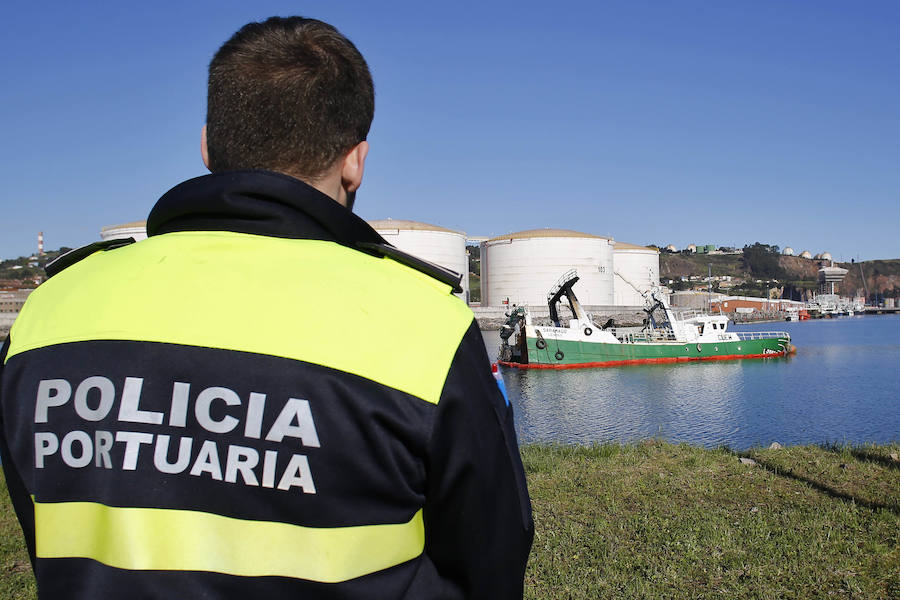 Fotos: El barco &#039;Saramago&#039; en el Muelle de la Osa