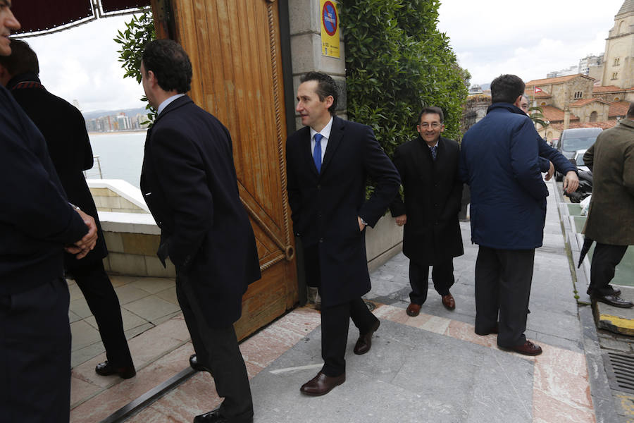 El ministro de Fomento, Íñigo de la Serna, ha analizado el presente y futuro de las infraestructuras en Asturias en el Fórum EL COMERCIO, organizado en colaboración con el SabadellHerrero. 