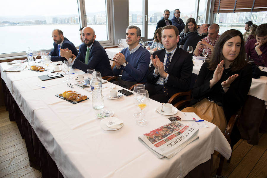 El ministro de Fomento, Íñigo de la Serna, ha analizado el presente y futuro de las infraestructuras en Asturias en el Fórum EL COMERCIO, organizado en colaboración con el SabadellHerrero. 