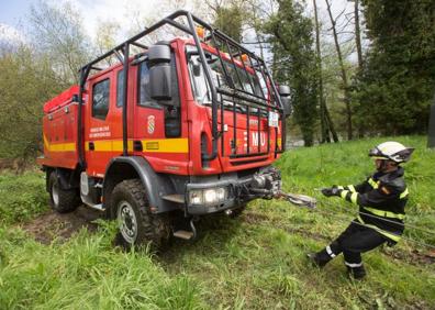 Imagen secundaria 1 - Así actúa la Unidad Militar de Emergencias