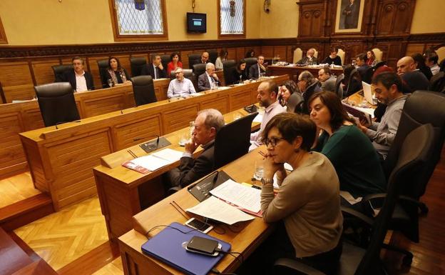 El Ayuntamiento de Gijón pide al Sporting que aparte a los grupos ultras