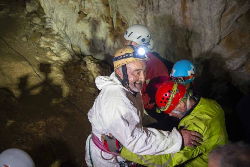 El Grupo Torreblanca recreó la primera bajada a la cueva de Tito Bustillo. En la recreación participaron algunos de los descubridores