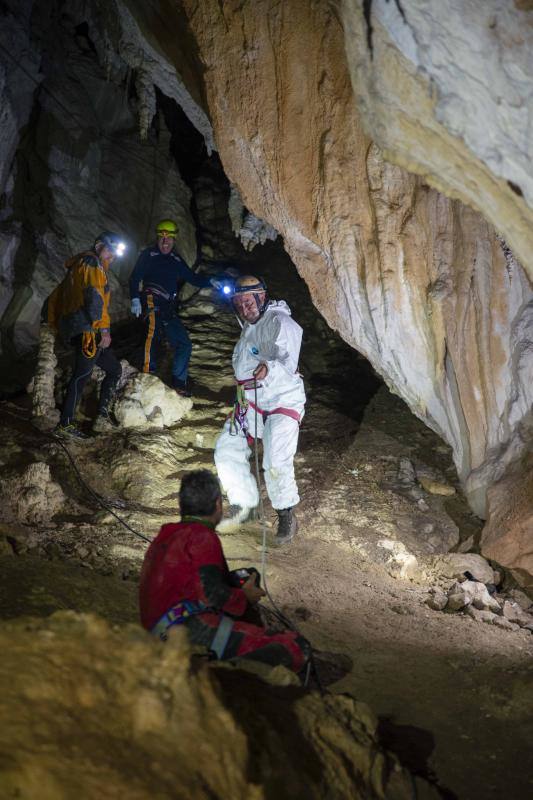 El Grupo Torreblanca recreó la primera bajada a la cueva de Tito Bustillo. En la recreación participaron algunos de los descubridores