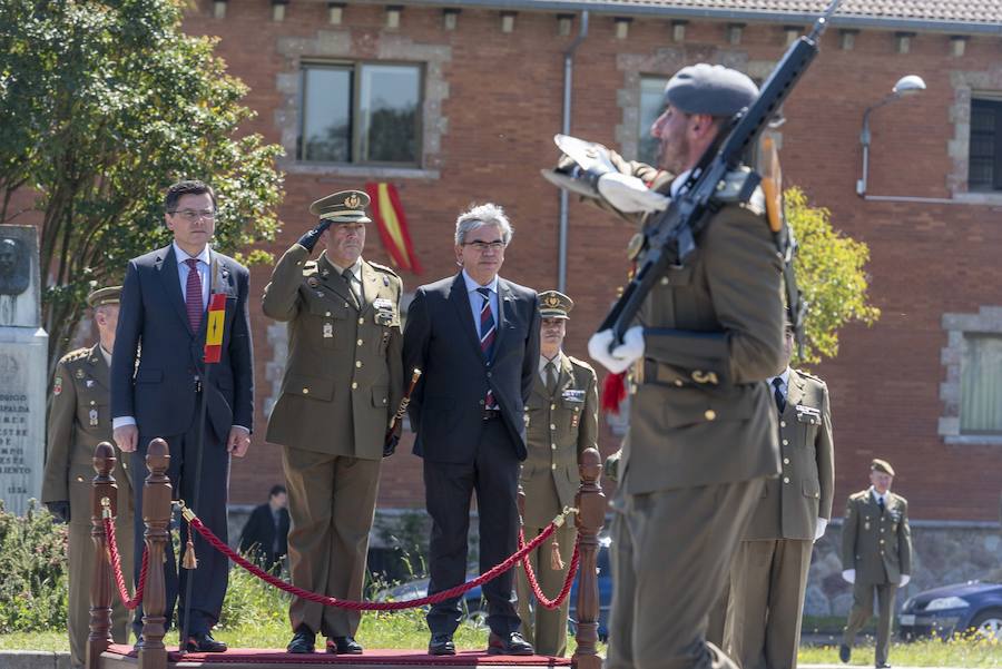 El delegado del Gobierno en Asturias, Mariano Marín, asiste al acto de conmemoración del XXX aniversario de la Unidad de Servicios del Acuartelamiento (USAC) Cabo Noval