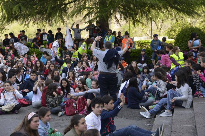 Fotos: Los jóvenes llenan Covadonga