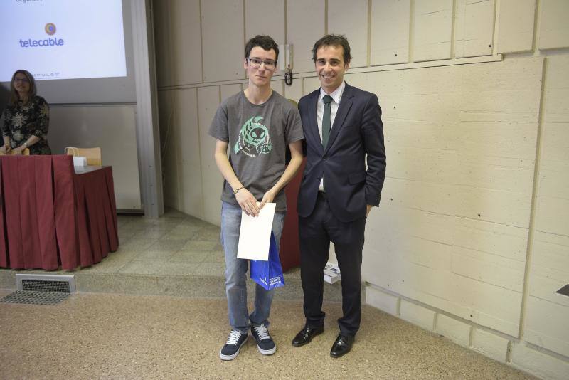 Se entregaron en la Facultad de Geología de la Universidad de Oviedo y el acto contó con la presencia del rector de Santiago García Granda. 
