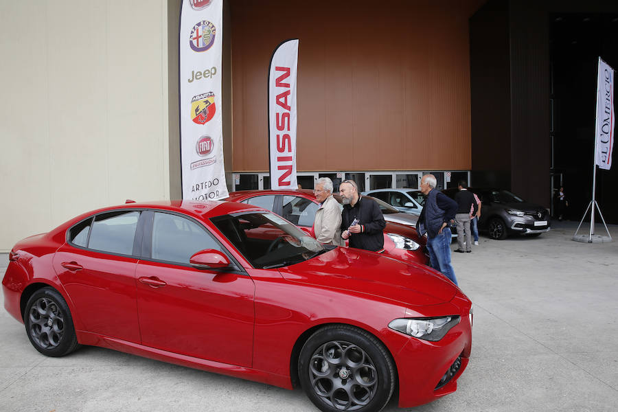 La sexta edición de esta feria ofrece variedad de coches y competitividad de precios en el recinto Luis Adaro.
