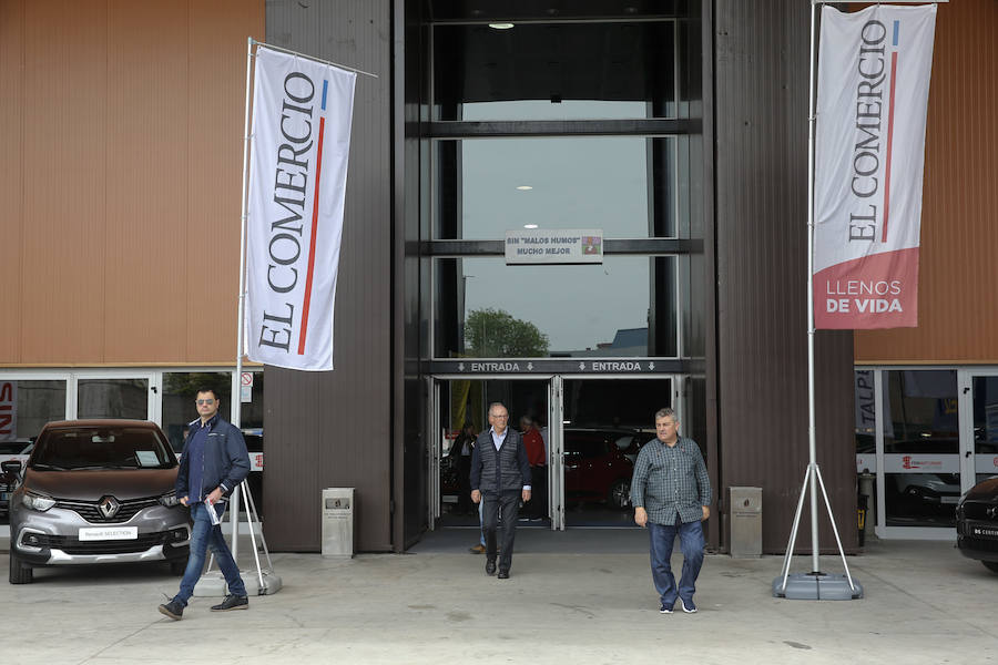 La sexta edición de esta feria ofrece variedad de coches y competitividad de precios en el recinto Luis Adaro.