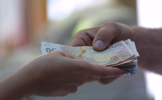 Se enfrentan a penas de once años de prisión por falsificar billetes en Oviedo