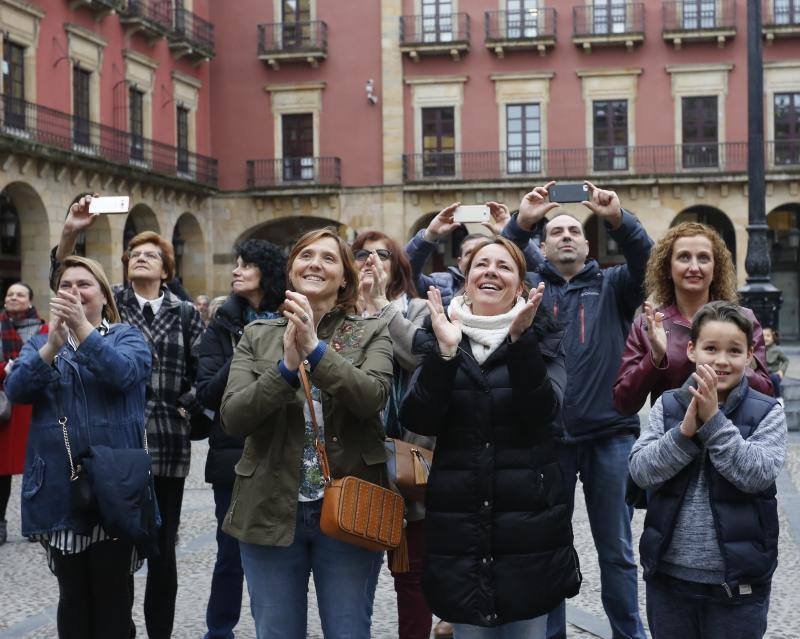 Las jugadoras y el equipo técnico y directivo del Mavi ha sido recibido este miércoles por la Corporación municipal.