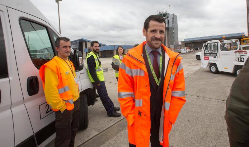 El requisito para participar en el programa es «no haber volado nunca», algo que cumplen todos los jóvenes pasajeros de Volotea. «Tienen edades entre los 10 y 13 años, ya que son alumnos de quinto y sexto de Primaria, así como de Primero de Secundaria»
