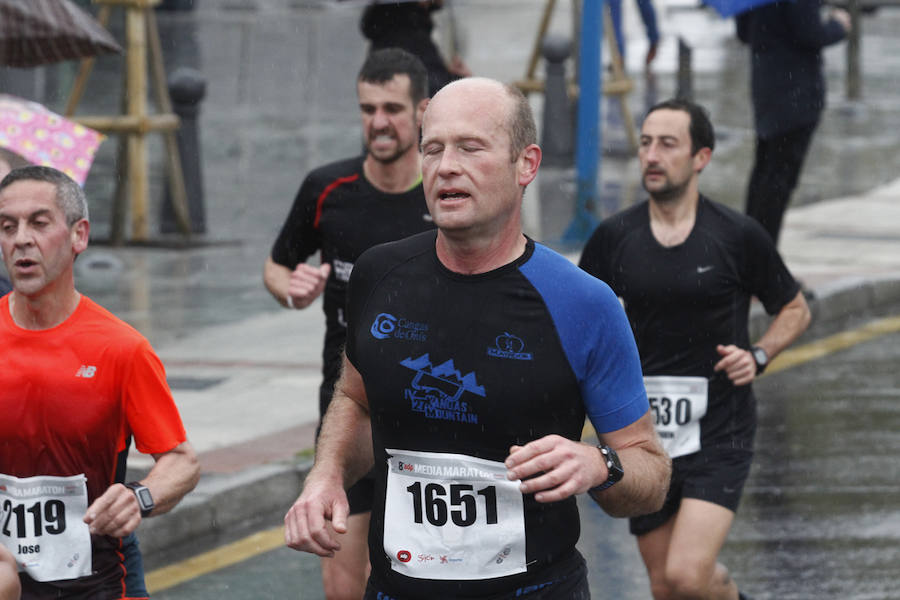 Fotos: ¿Estuviste en la EDP Media Maratón de Gijón? ¡Búscate! (1)