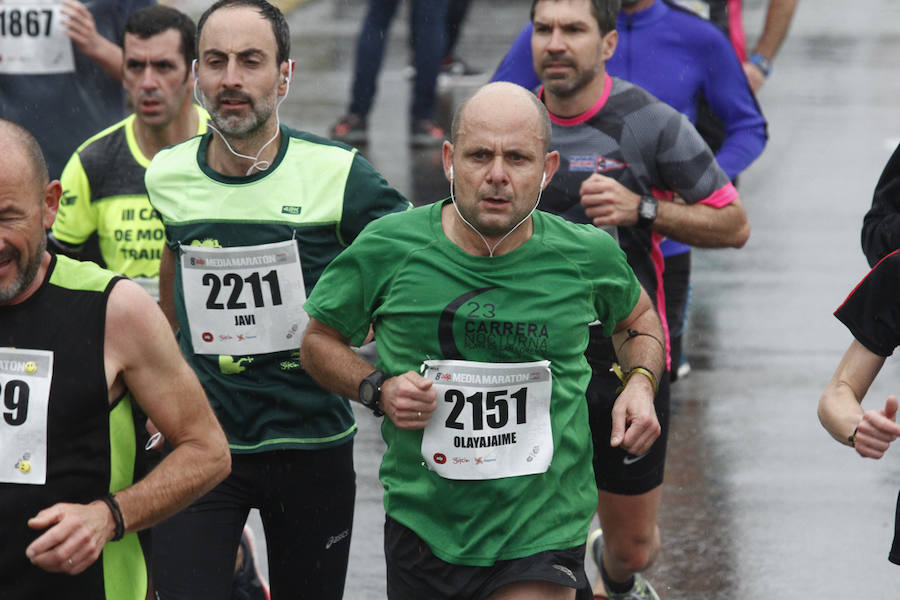 Fotos: ¿Estuviste en la EDP Media Maratón de Gijón? ¡Búscate! (1)