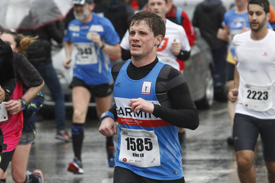 Fotos: ¿Estuviste en la EDP Media Maratón de Gijón? ¡Búscate! (2)