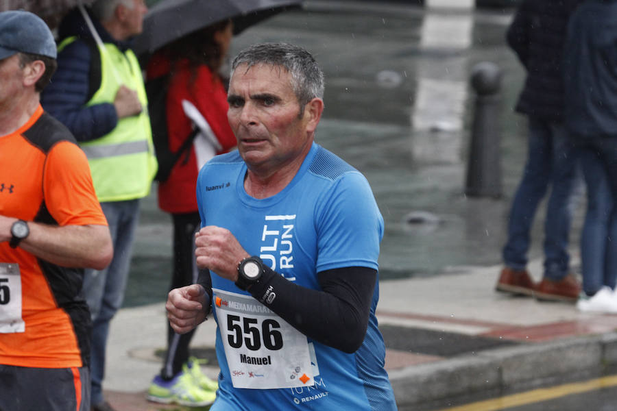 Fotos: ¿Estuviste en la EDP Media Maratón de Gijón? ¡Búscate! (2)