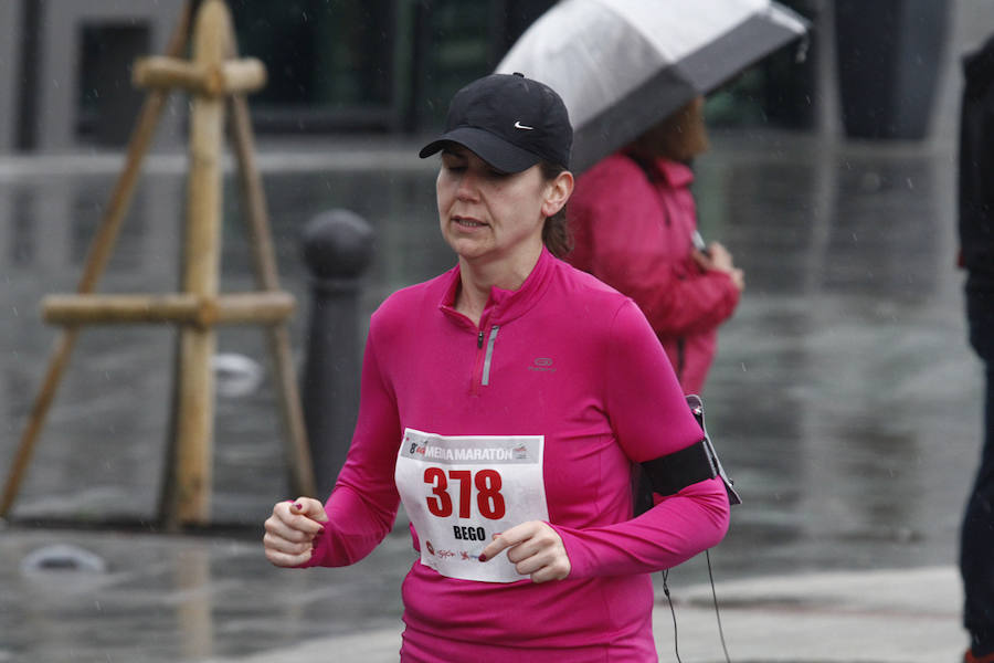 Fotos: ¿Estuviste en la EDP Media Maratón de Gijón? ¡Búscate! (2)