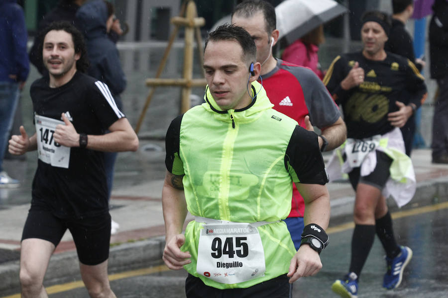 Fotos: ¿Estuviste en la EDP Media Maratón de Gijón? ¡Búscate! (2)