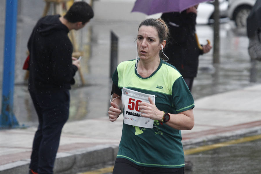 Fotos: ¿Estuviste en la EDP Media Maratón de Gijón? ¡Búscate! (2)