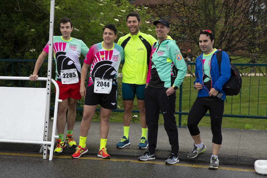 Más de 2.500 atletas han participado en la EDP Media Maratón de Gijón, en la que se ha impuesto el marroquí Said Attadi. ¿Estuviste? ¡Búscate en las fotos!